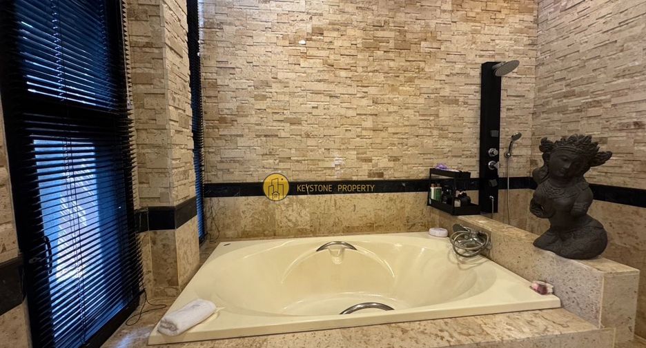 À vendre 5 chambres villa à East Pattaya, Pattaya