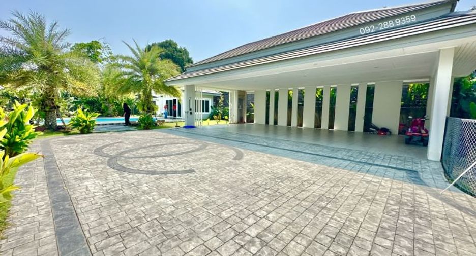 For rent 3 bedrooms house in Sattahip, Chonburi