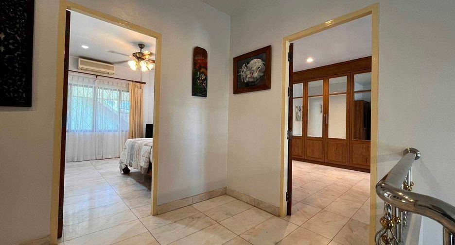 For sale 4 ベッドルーム house in Bang Lamung, Chonburi