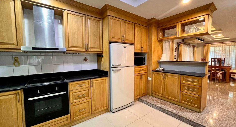 For sale 4 ベッドルーム house in Bang Lamung, Chonburi