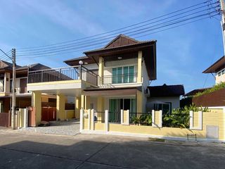 Haus zum Kauf mit 4 Zimmer in Bang Lamung, Chonburi