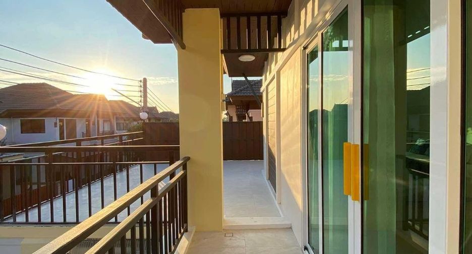 Haus zum Kauf mit 4 Zimmer in Bang Lamung, Chonburi
