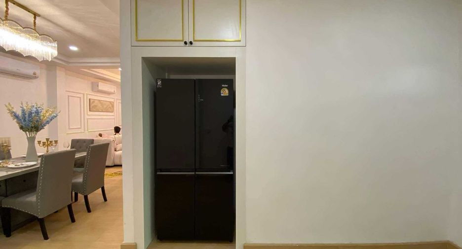 Haus zum Kauf mit 4 Zimmer in Bang Lamung, Chonburi