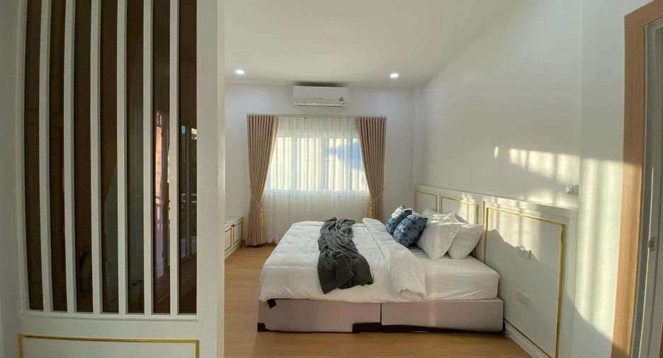 Haus zum Kauf mit 4 Zimmer in Bang Lamung, Chonburi