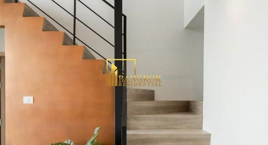 For rent 2 bedrooms condo in Sathon, Bangkok