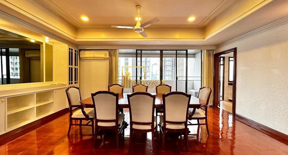 Condo en alquiler de 3 habitaciones en Khlong Toei, Bangkok