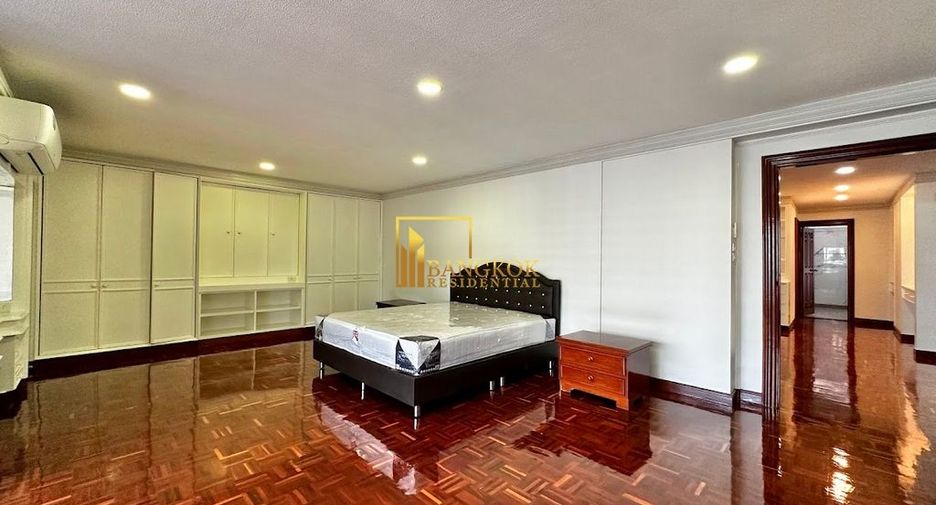 Condo en alquiler de 3 habitaciones en Khlong Toei, Bangkok