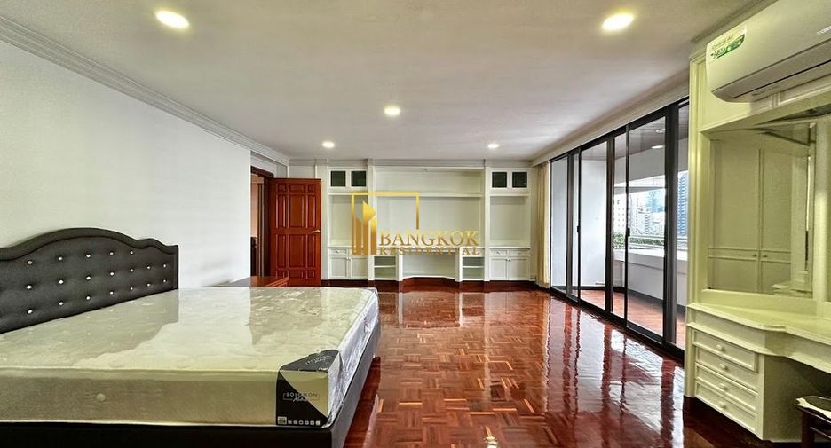 Condo en alquiler de 3 habitaciones en Khlong Toei, Bangkok
