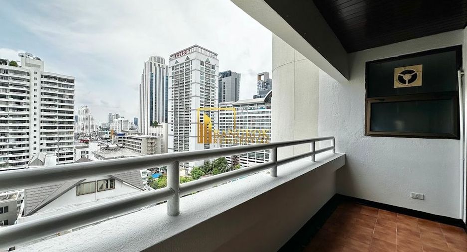 Condo en alquiler de 3 habitaciones en Khlong Toei, Bangkok