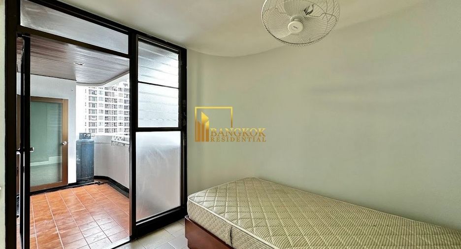 Condo en alquiler de 3 habitaciones en Khlong Toei, Bangkok