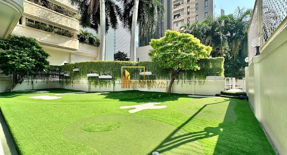 Condo en alquiler de 3 habitaciones en Khlong Toei, Bangkok