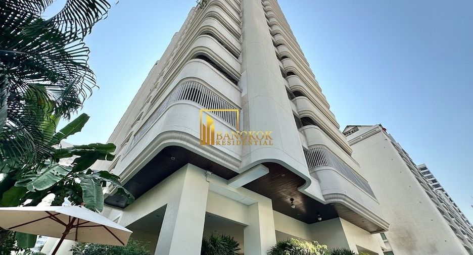 Condo en alquiler de 3 habitaciones en Khlong Toei, Bangkok