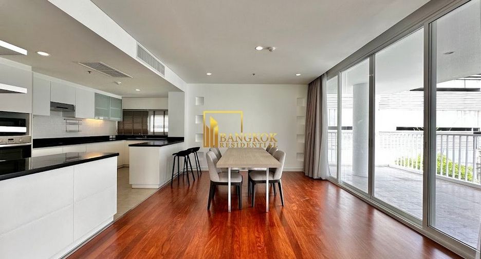 For rent 3 bedrooms apartment in Watthana, Bangkok