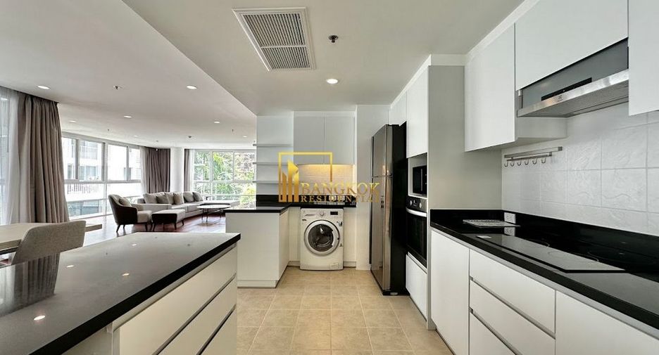 For rent 3 bedrooms apartment in Watthana, Bangkok