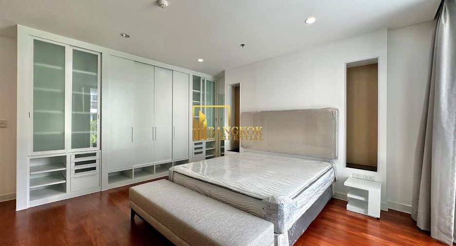 For rent 3 bedrooms apartment in Watthana, Bangkok
