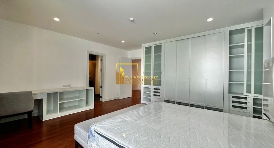 For rent 3 bedrooms apartment in Watthana, Bangkok