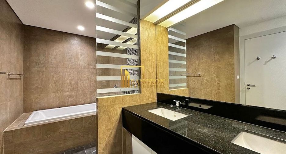 For rent 3 bedrooms apartment in Watthana, Bangkok