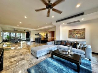 Apartment zur Miete mit 3 Zimmer in Watthana, Bangkok