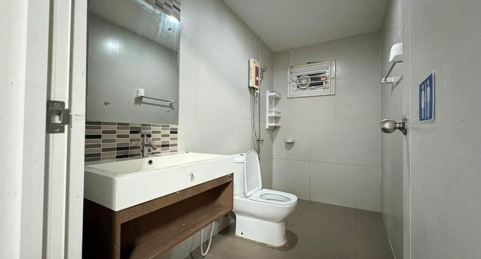 For sale 3 ベッドルーム house in Bang Lamung, Chonburi