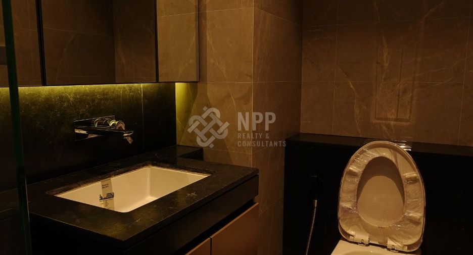 For sale 2 Beds condo in Pathum Wan, Bangkok