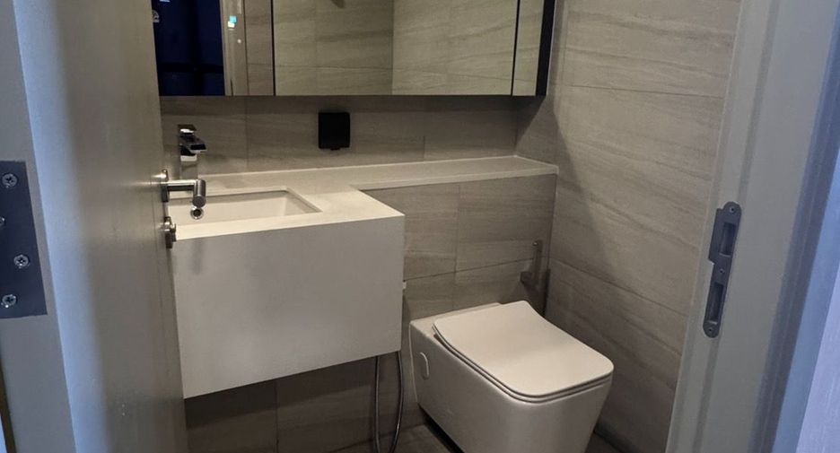For rent 1 bed condo in Bang Rak, Bangkok