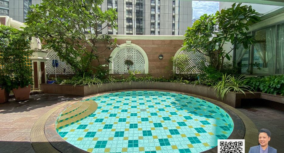 For sale 2 bedrooms condo in Watthana, Bangkok