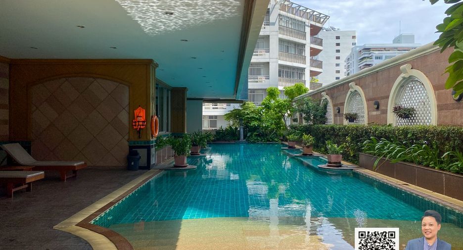 For sale 2 bedrooms condo in Watthana, Bangkok