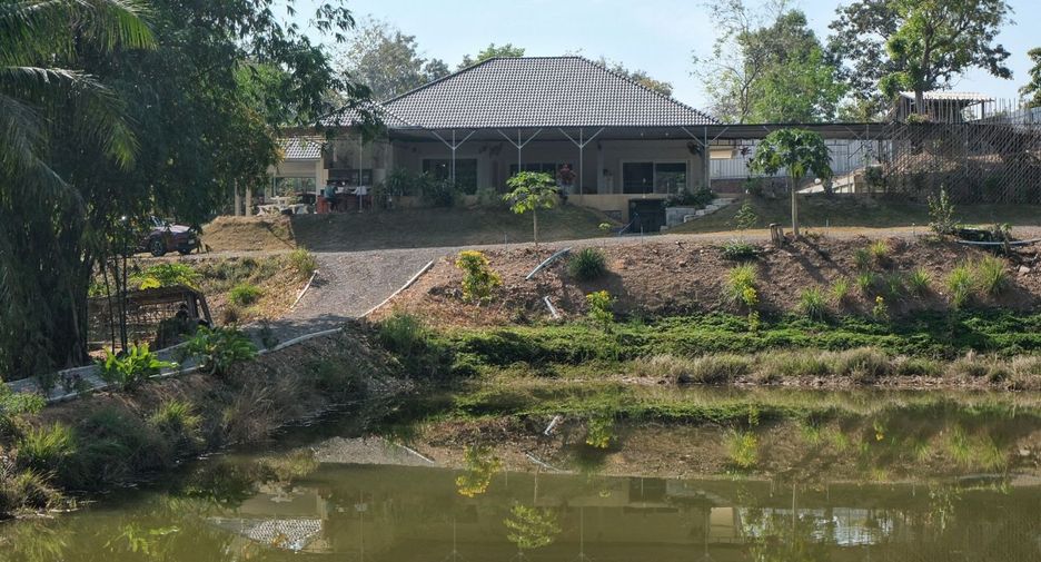 À vendre 3 chambres maison à Ban Lat, Phetchaburi