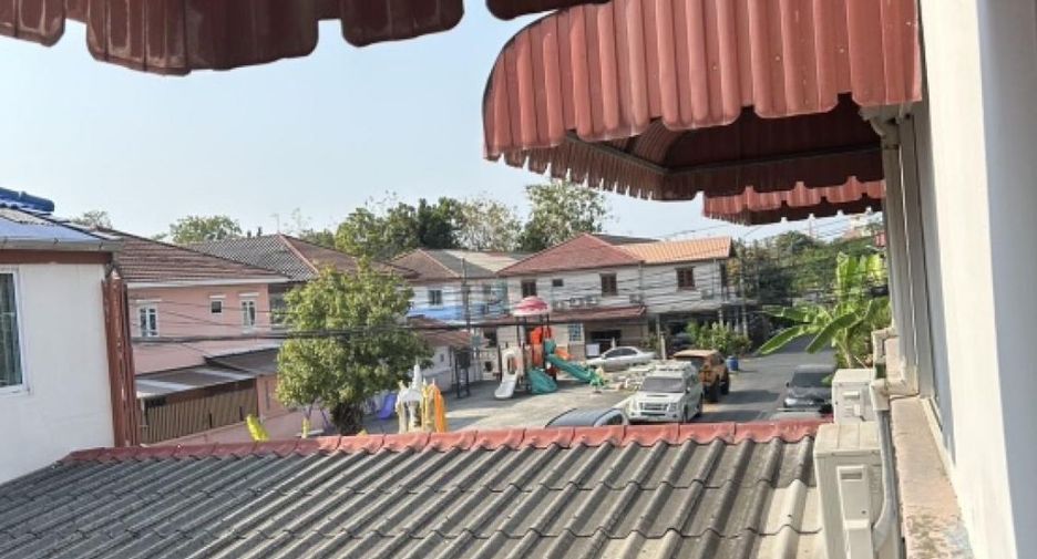 Reihenhaus zum Kauf mit 3 Zimmer in Khan Na Yao, Bangkok