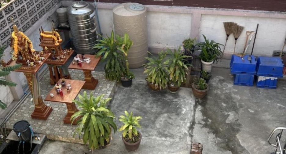Reihenhaus zum Kauf mit 3 Zimmer in Khan Na Yao, Bangkok