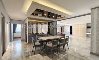For sale 3 bedrooms condo in Watthana, Bangkok