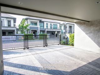 For sale 4 Beds house in Lat Krabang, Bangkok