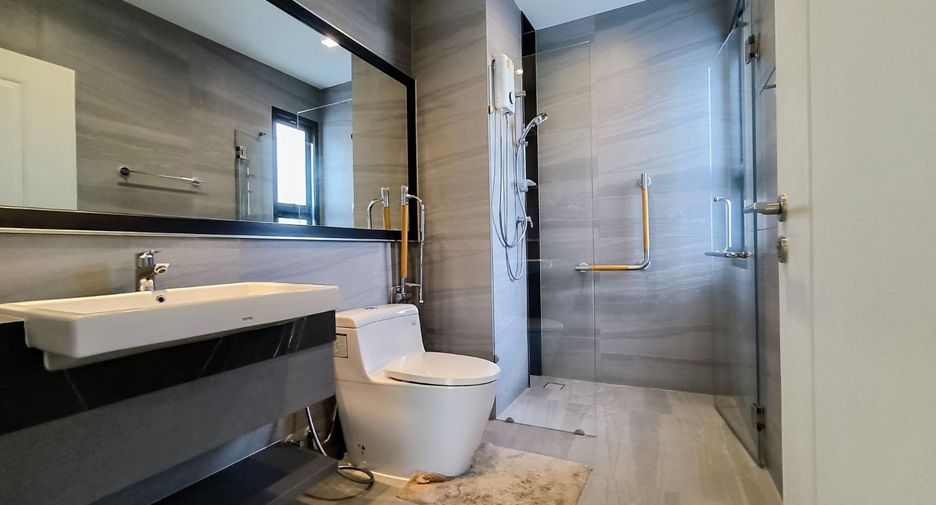 For sale 4 bedrooms house in Lat Krabang, Bangkok