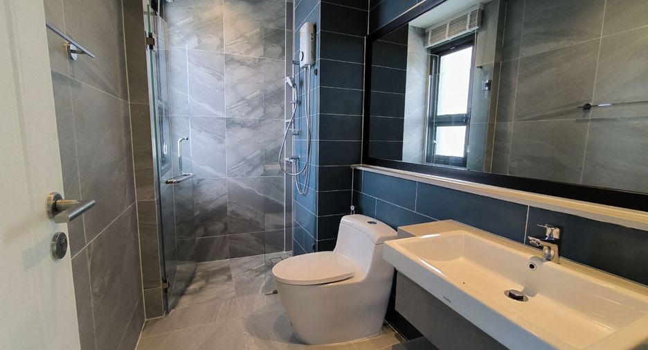 For sale 4 bedrooms house in Lat Krabang, Bangkok