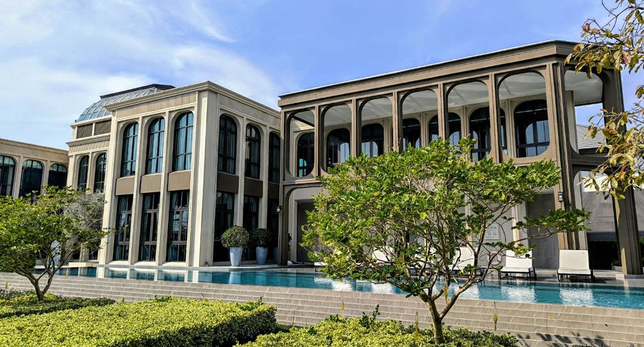 For sale 4 bedrooms house in Lat Krabang, Bangkok