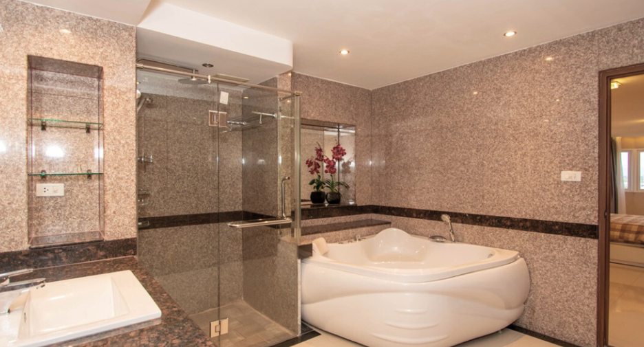 For sale 2 Beds condo in Mueang Chiang Mai, Chiang Mai