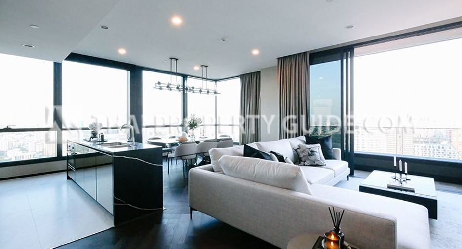 For rent 3 bed condo in Khlong Toei, Bangkok