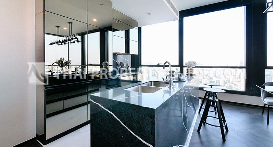 For rent 3 bed condo in Khlong Toei, Bangkok