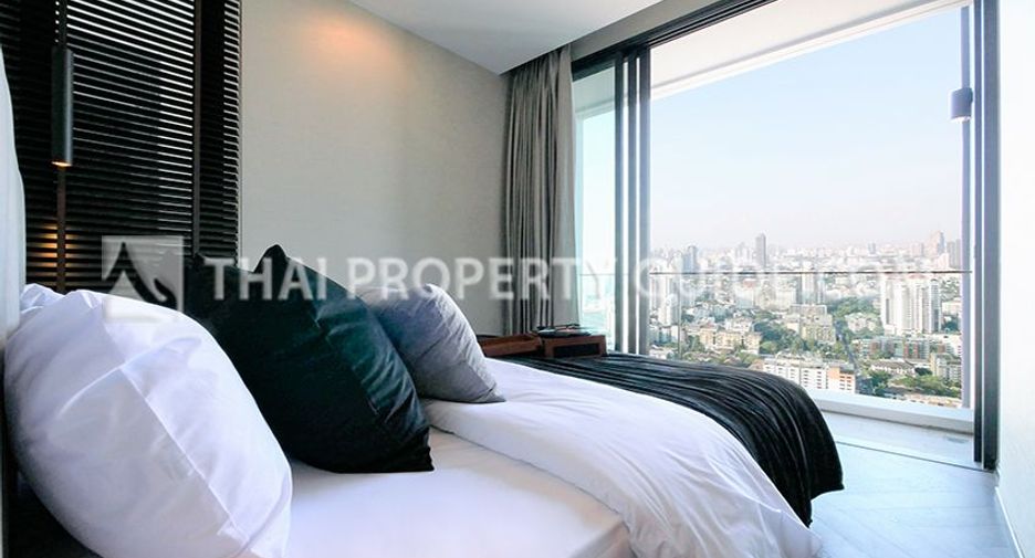 For rent 3 bed condo in Khlong Toei, Bangkok
