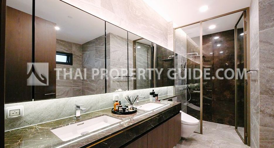 For rent 3 bed condo in Khlong Toei, Bangkok