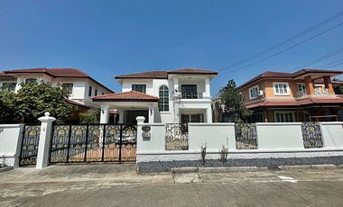 For sale 3 bedrooms house in Khlong Sam Wa, Bangkok