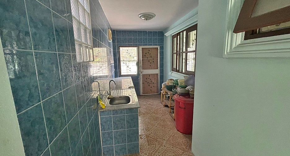 For sale 3 bedrooms house in Khlong Sam Wa, Bangkok