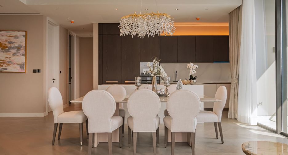 À louer et à vendre 3 chambres condo à Sathon, Bangkok