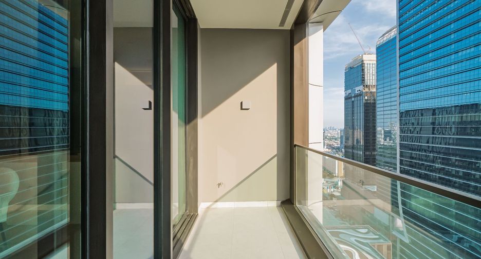 À louer et à vendre 3 chambres condo à Sathon, Bangkok