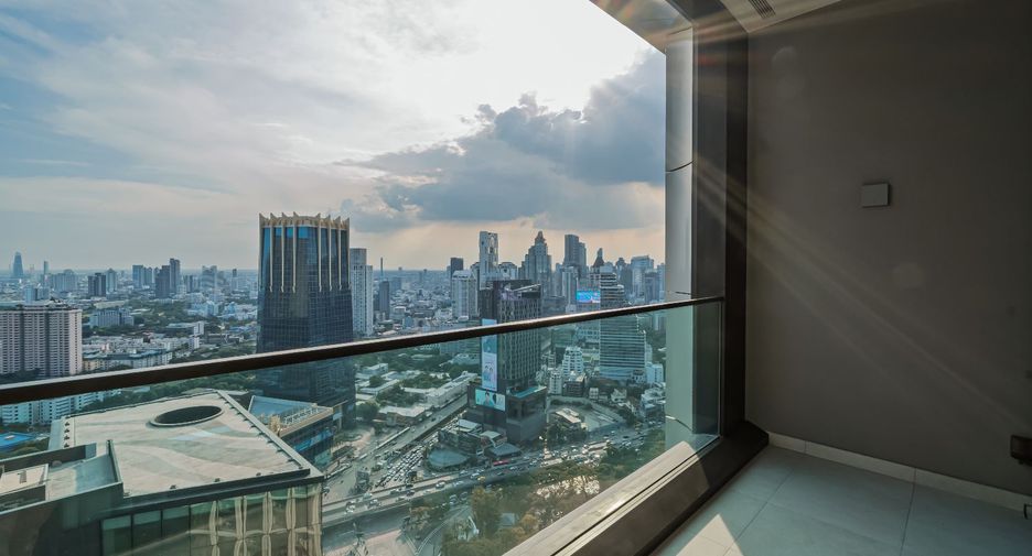 À louer et à vendre 3 chambres condo à Sathon, Bangkok