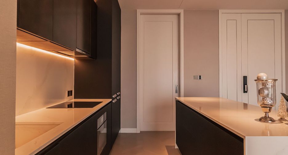 For rent and for sale 2 bedrooms condo in Sathon, Bangkok