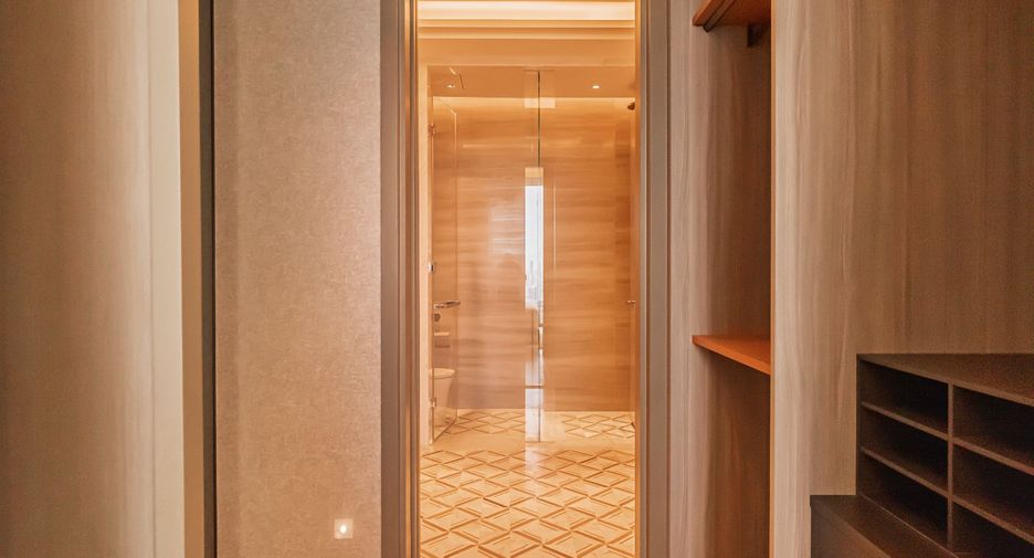 For rent and for sale 2 bedrooms condo in Sathon, Bangkok