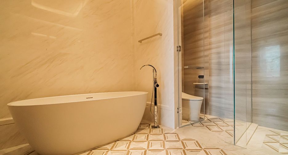 For rent and for sale 2 bedrooms condo in Sathon, Bangkok