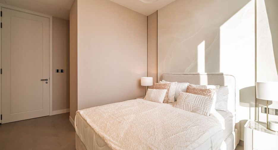For rent and for sale 2 bedrooms condo in Sathon, Bangkok