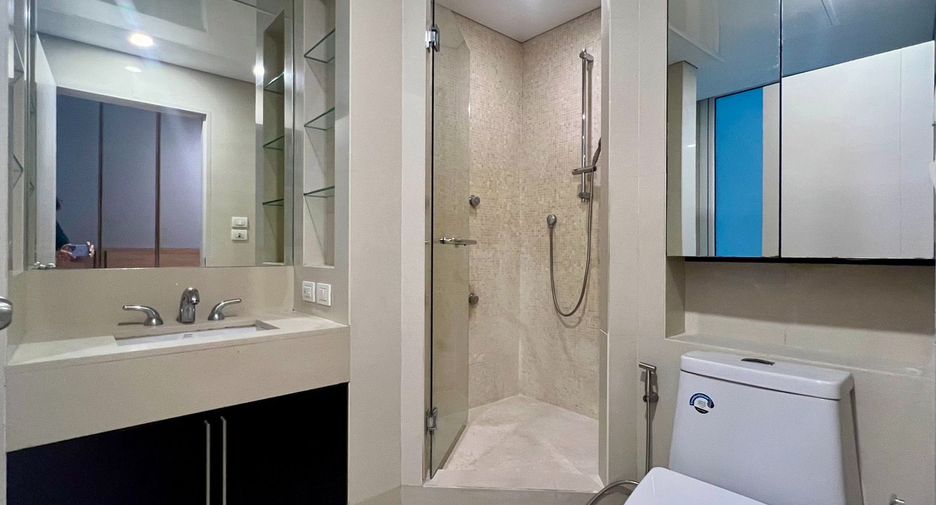 Wohnung zur Miete mit 2 Zimmer in Pathum Wan, Bangkok